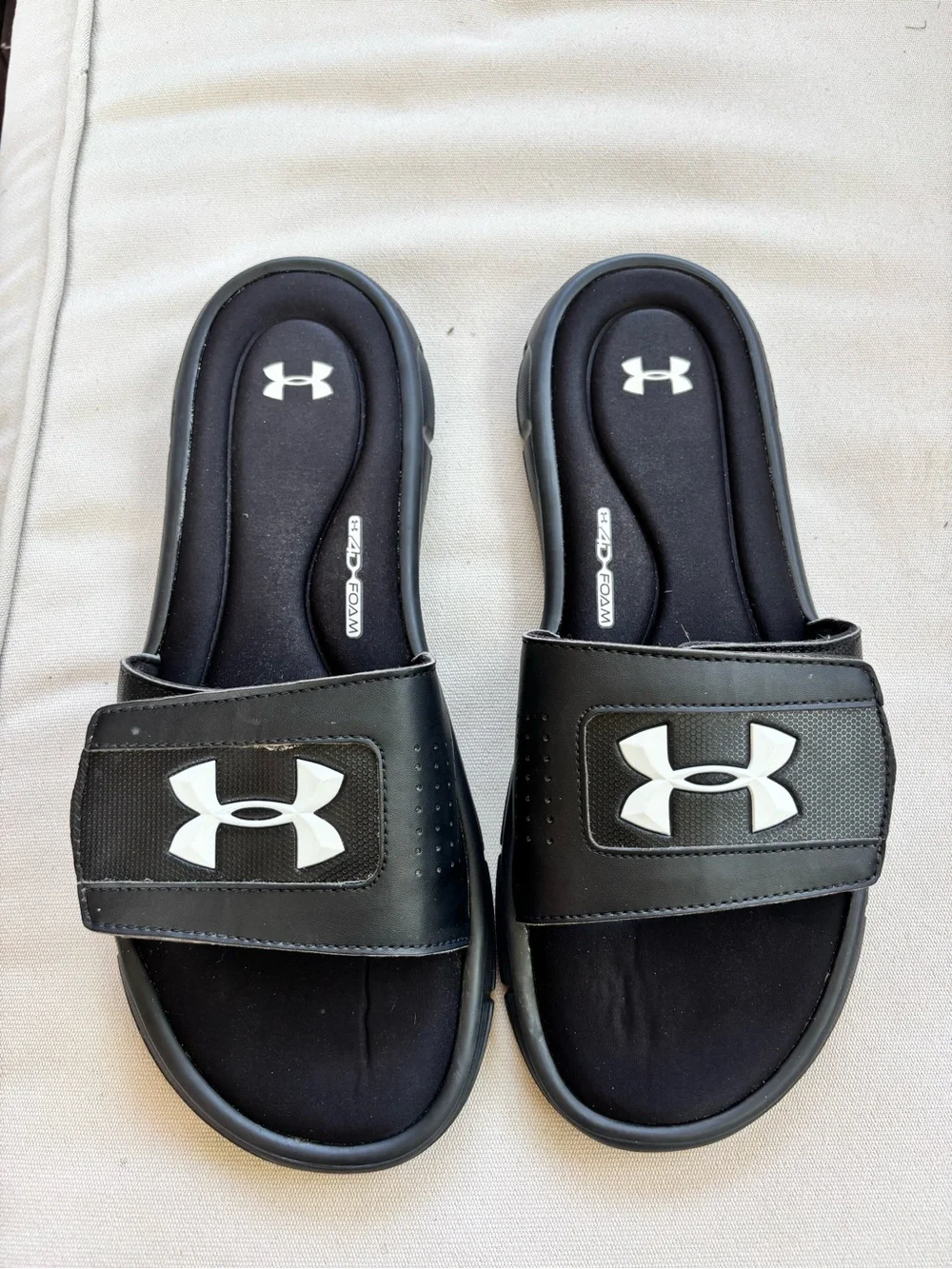Under Armour Men’s Ignite V-Slide Sandals
